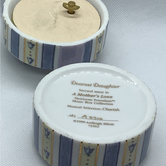 Ardleigh Elliott Dearest Daughter Heirloom Porcelain Music Box Trinket Vintage - Picture 4 of 6